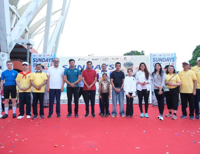 दिल्ली की सड़कों पर उतरा 'फिट इंडिया' का जोश! गंभीर संग साइकिल चलाते नजर आए मंत्री मांडविया