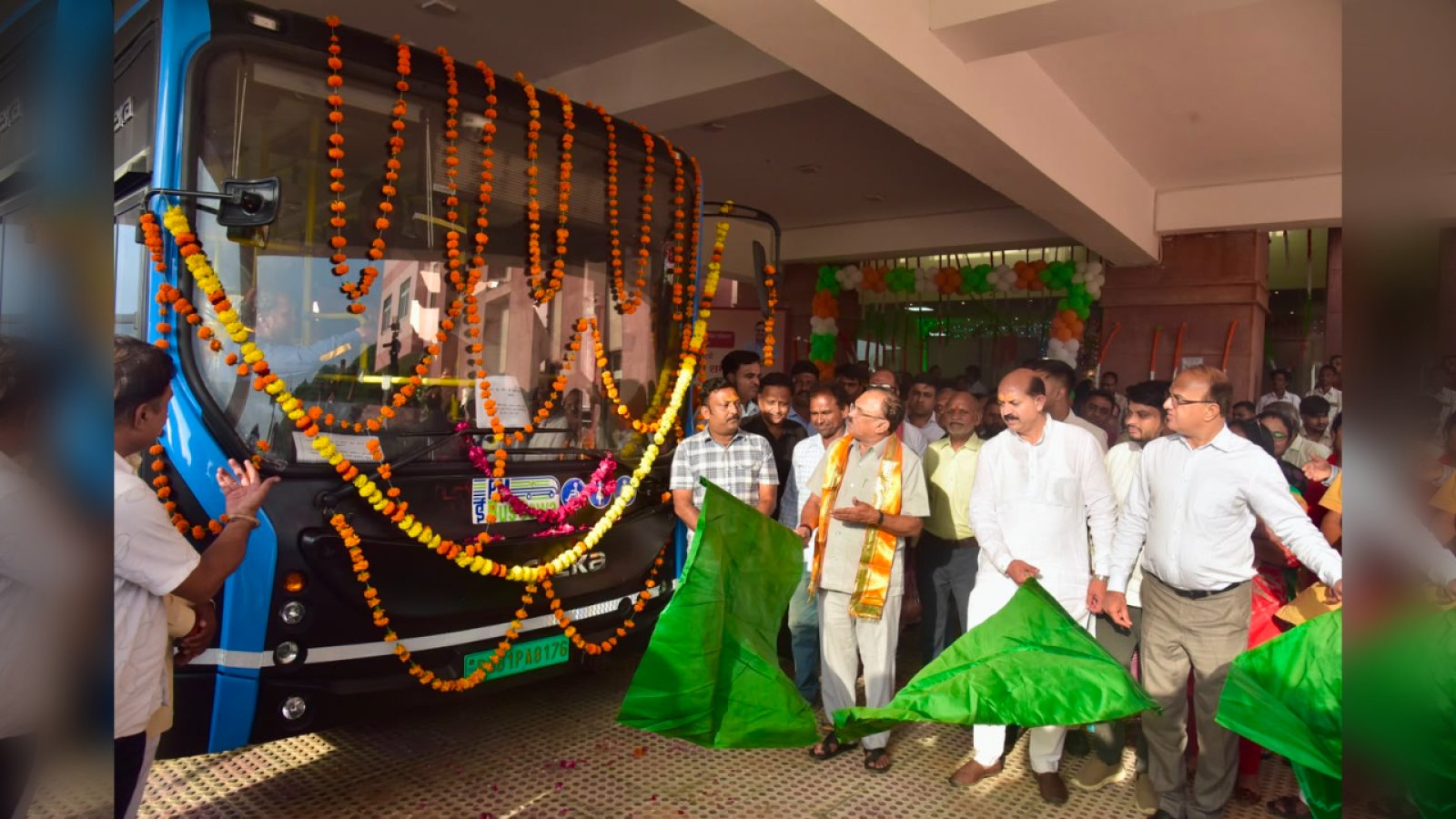 अजमेर की सड़कों पर दौड़ेंगी 100 E-Buses! पहले दिन उतरीं 5 बसें, CM ने वर्चुअली दिखाई हरी झंडी