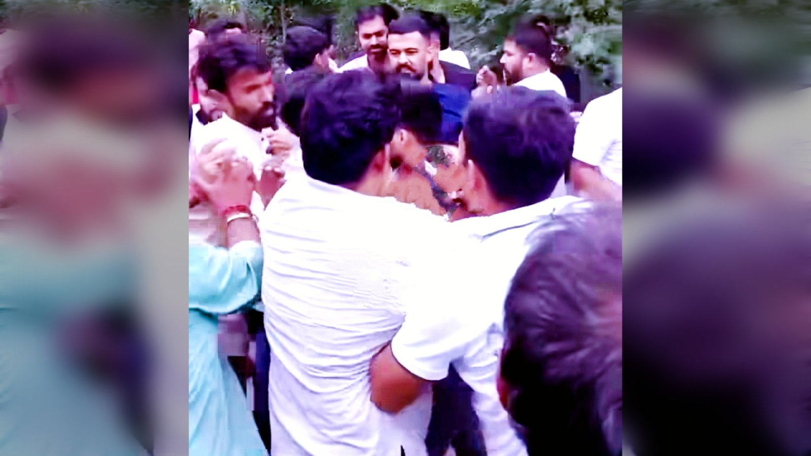 बगरू के गांव में मचा बवाल! सरकारी स्कूल देखने पहुंची CJP टीम को ग्रामीणों ने खदेड़ा, पत्थरबाजी के आरोप