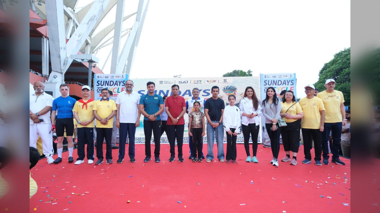 दिल्ली की सड़कों पर उतरा 'फिट इंडिया' का जोश! गंभीर संग साइकिल चलाते नजर आए मंत्री मांडविया