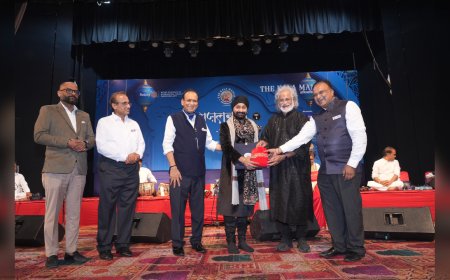 Jaipur Sways to a Musical Evening as Jasvinder Singh's Voice Fills the Hall