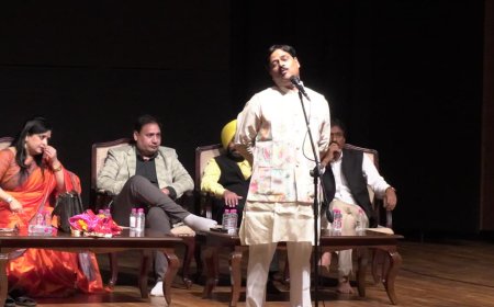 जयपुर के RIC में गूंजे ठहाके: कवियों ने रिश्तों और तकनीक पर कसा तंज, वीर रस से भरा जोश