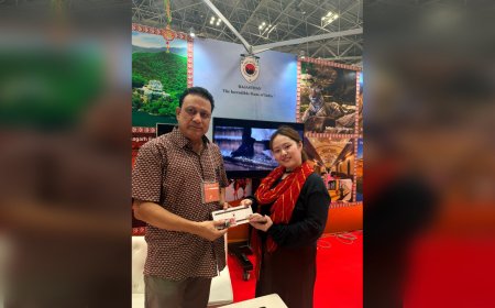 टोक्यो में छाया राजस्थान का रंग! बंधेज-लहरिया और ब्लू पॉटरी देख मंत्रमुग्ध हुए जापानी पर्यटक, पूछते रहे बारीकियां