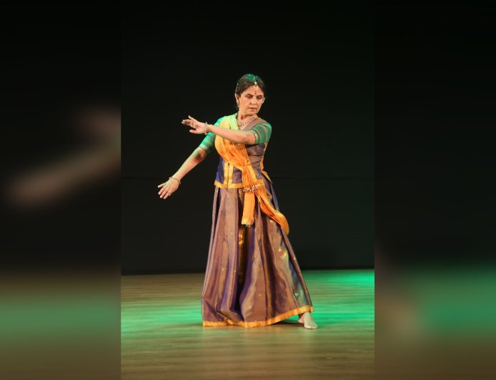 पहले स्कूली बच्चों ने मचाया धमाल, फिर गुरुओं ने बांधा समां; जयपुर कथक फाउंडेशन के मंच पर दिखी गुरु-शिष्य परंपरा की मिसाल