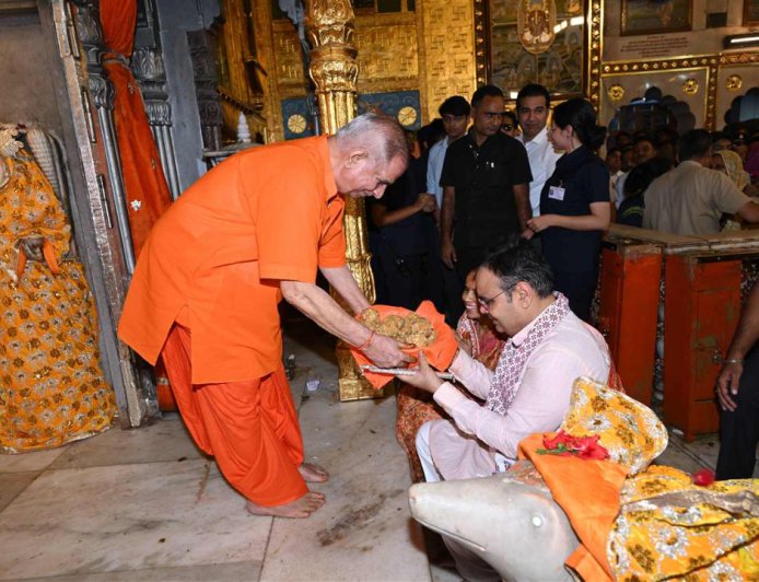 मोती डूंगरी में सीएम भजनलाल ने की पत्नी संग पूजा, वहीं राज्यपाल बागड़े भी पहुंचे गणेशोत्सव में