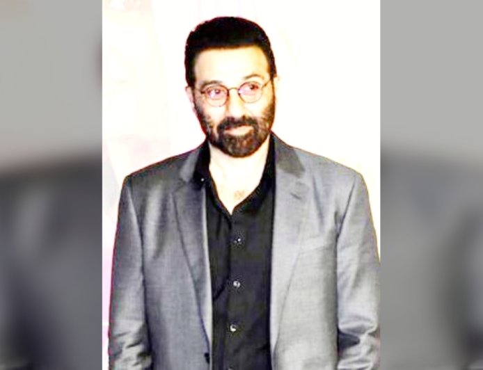 'एंटनी' में सनी देओल बनेंगे खूंखार पुलिस अफसर, विजय वर्मा के साथ स्क्रीन पर मचेगा घमासान!