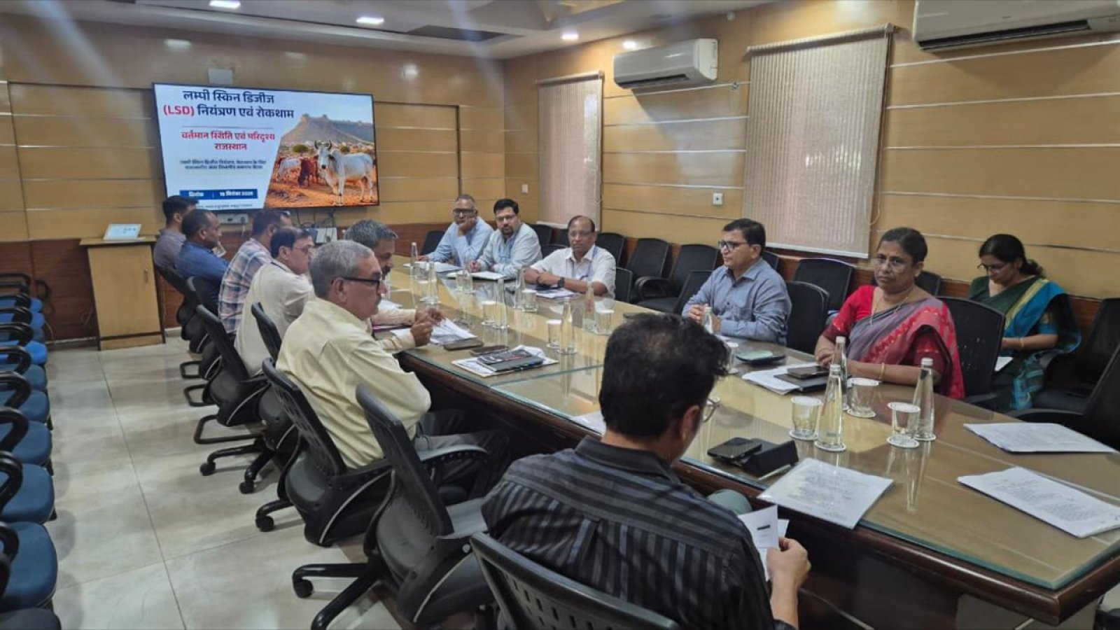 गायों पर मंडराया लंपी का खतरा, सरकार ने बुलाई सभी विभागों की इमरजेंसी बैठक, बनाई पूरी रणनीति