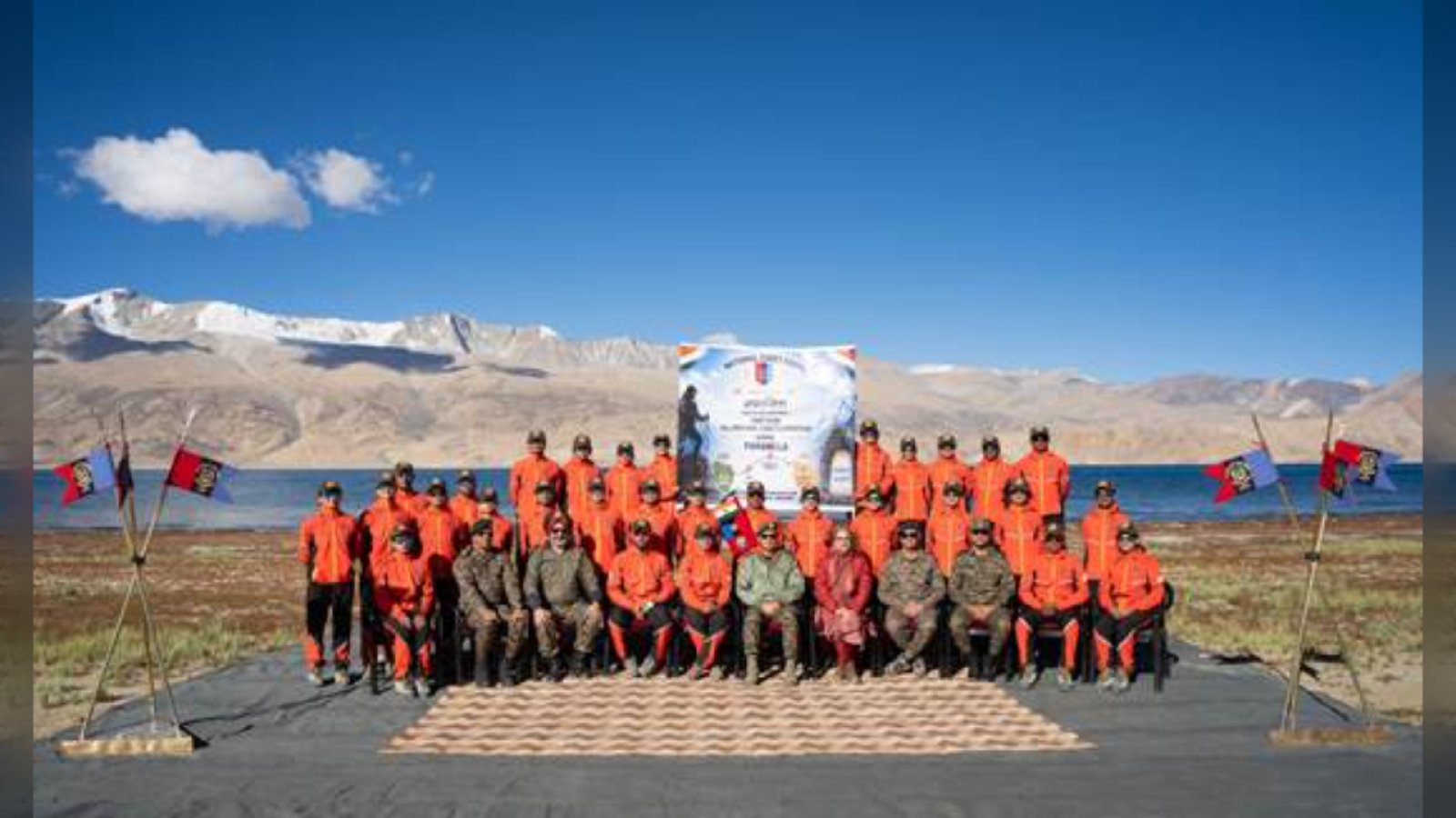 5,578 मीटर की ऊंचाई, बर्फीले दर्रे और 250 किमी का सफर, 20 बेटियों ने रच दिया इतिहास