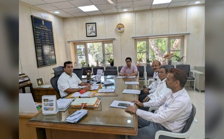 Panchayati Raj Election 2026: जयपुर में Model Code of Conduct पर राजनीतिक दलों के साथ बैठक, DEO ने दिए पालना के निर्देश