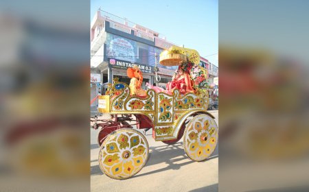 प्रताप नगर में धूमधाम से निकली Agrasen Jayanti Shobha Yatra, सजीव झांकियों ने मोहा मन