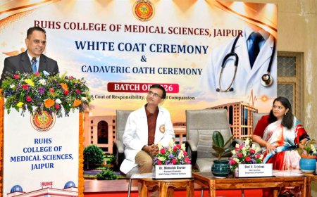 RUHS White Coat Ceremony 2026: मुख्य सचिव बोले, "सफेद कोट रोगी के विश्वास और आशा का प्रतीक", MBBS छात्रों को दिया सफलता का मंत्र