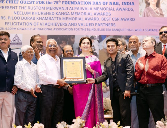 Braille Newspaper अब हर हफ्ते: Nita Ambani की पहल पर दृष्टिबाधितों के लिए हिंदी-मराठी अखबार हुआ Weekly