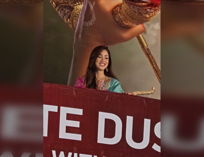 गुलाबी सूट में Jaipur पहुंचीं Yami Gautam, बोलीं- 'नई नवेली' डरावनी नहीं, पूरे परिवार की Film