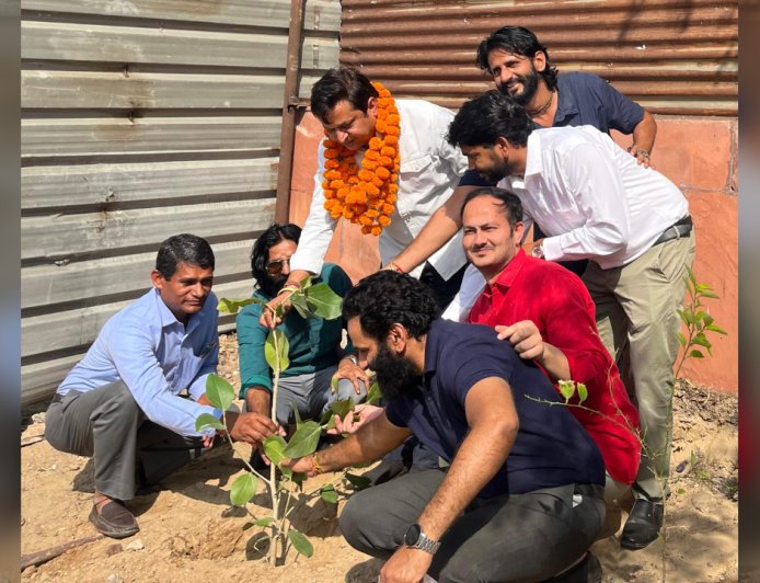 फैक्ट सोसायटी का Plantation Drive शुरू, 500 पौधे लगाने का लक्ष्य, सुनील शर्मा ने किया शुभारंभ