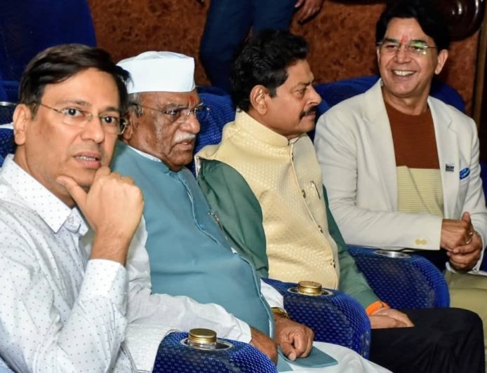 राज्यपाल हरिभाऊ बागड़े ने देखी राजस्थानी फिल्म 'माँ', बोले- हर वर्ग के लिए प्रेरणादायक