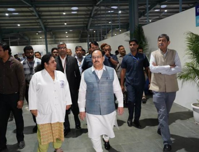 AIIMS Delhi में JP Nadda ने Special Campaign 6 की समीक्षा की, 897 क्षमता वाले 'Aashray' का निरीक्षण