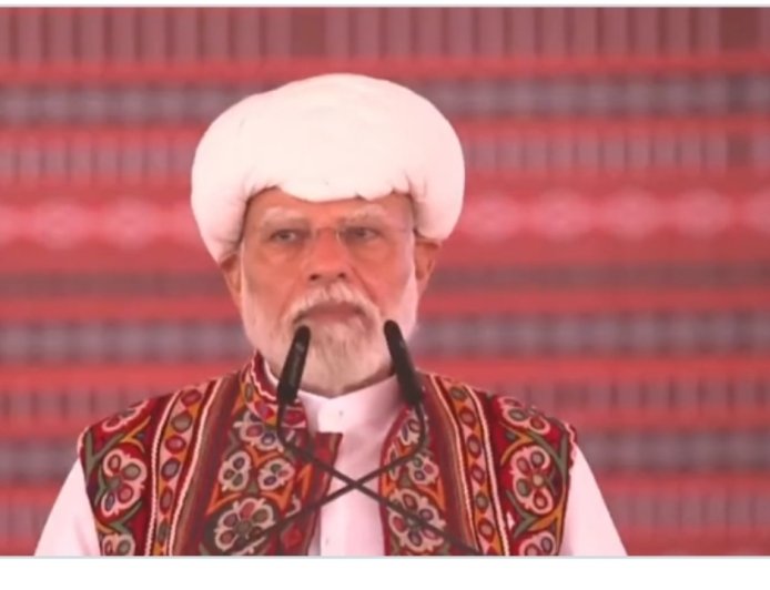 PM Modi in Banaskantha: ₹14,000 करोड़ के Development Projects, PM Kisan की नई किस्त जारी