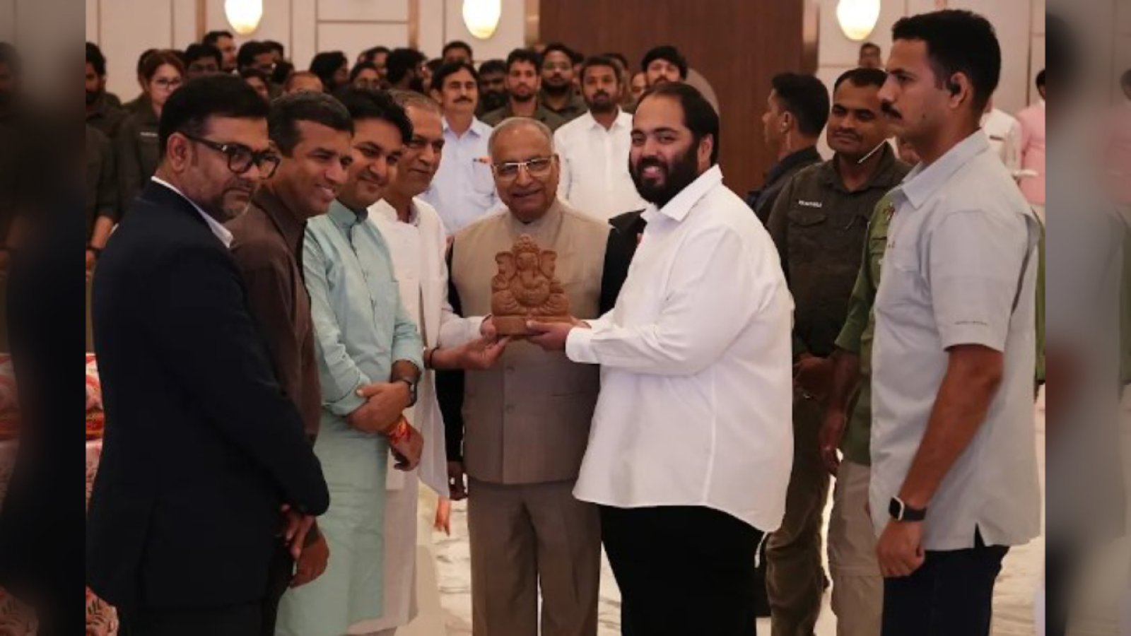 Anant Ambani की 'Champions of Care' मुहिम: हर साल 20 लाख जानवरों तक पहुंचेगी मदद, 50 से ज्यादा Animal Welfare संगठन जुड़े