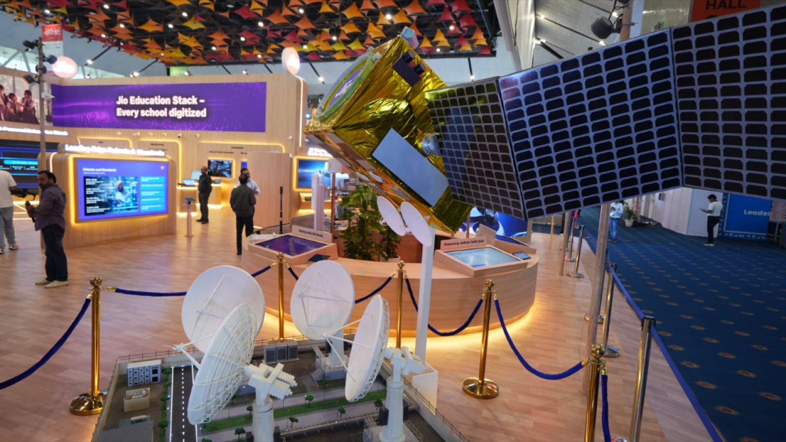 Jio Satellite Plan: 1,600 Satellite और 23 Ground Station से अंतरिक्ष तक Connectivity की तैयारी