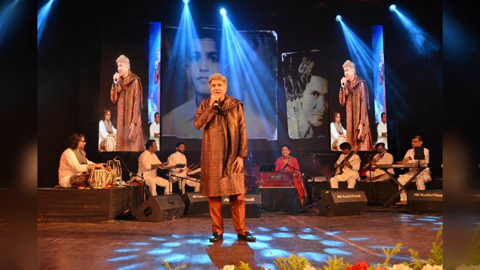 मेघा रे मेघा रे... Jaipur में Suresh Wadkar के सुरों की बरसात, Pt. Tarun Bhattacharya को Nolakha Srijan Award