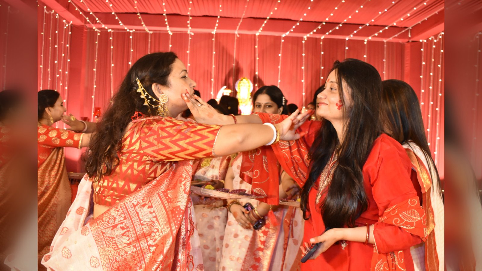 Sindoor Khela 2026: जयपुर में शक्ति फाउंडेशन ने मनाया 8वां आयोजन, महिलाओं ने दिया Sisterhood का संदेश