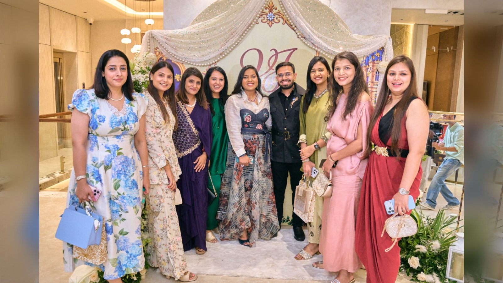 Bridgerton Theme Girls' Get-Together: Vinayaka Jewellery के Festive Event में दिखा Royal Elegance और Jewellery Trends का जलवा